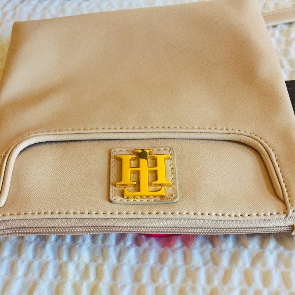 Tommy Hilfiger Women Cream Crossbody Bag - Picture 12 of 16